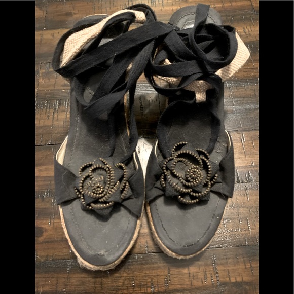 90s lace up wedges. Zipper tape flower. - Picture 1 of 3